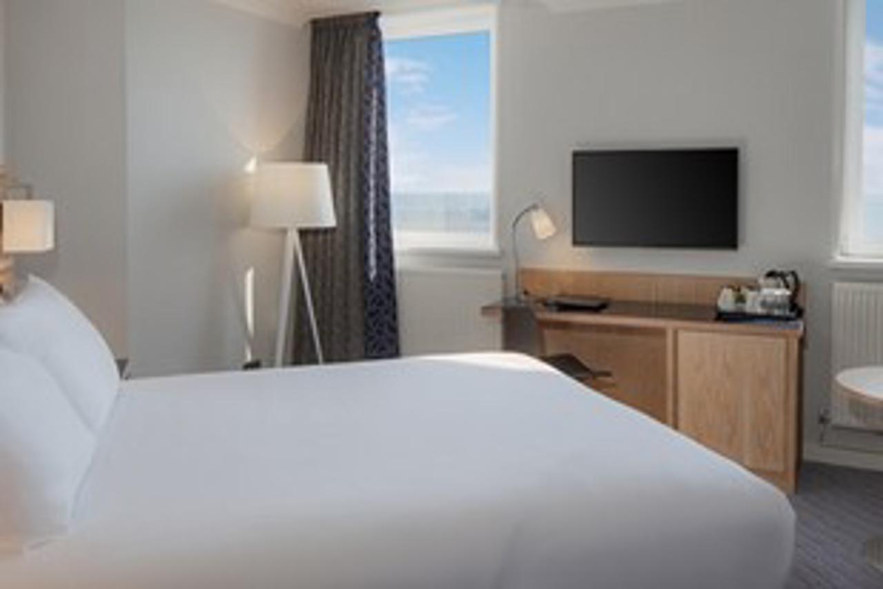 แกรนด์ โฮเต็ล แบล็กพูล Hotel แบล็คพูล ภายนอก รูปภาพ A room at the hotel