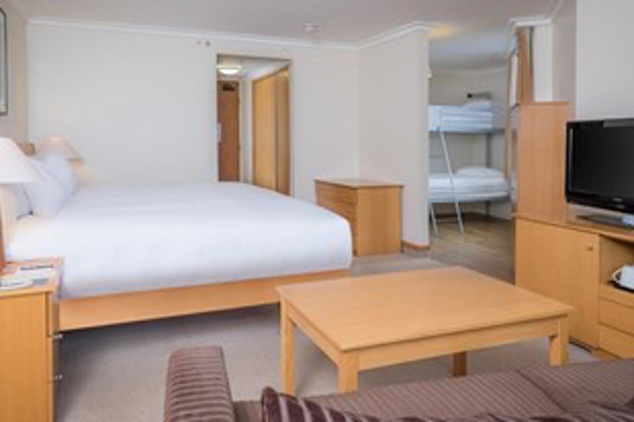 แกรนด์ โฮเต็ล แบล็กพูล Hotel แบล็คพูล ภายนอก รูปภาพ A room at the hotel